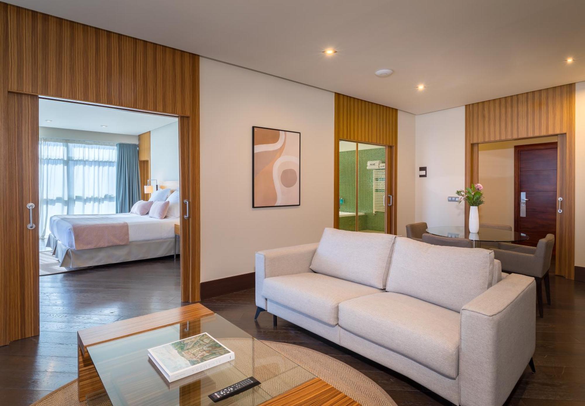Suite City View